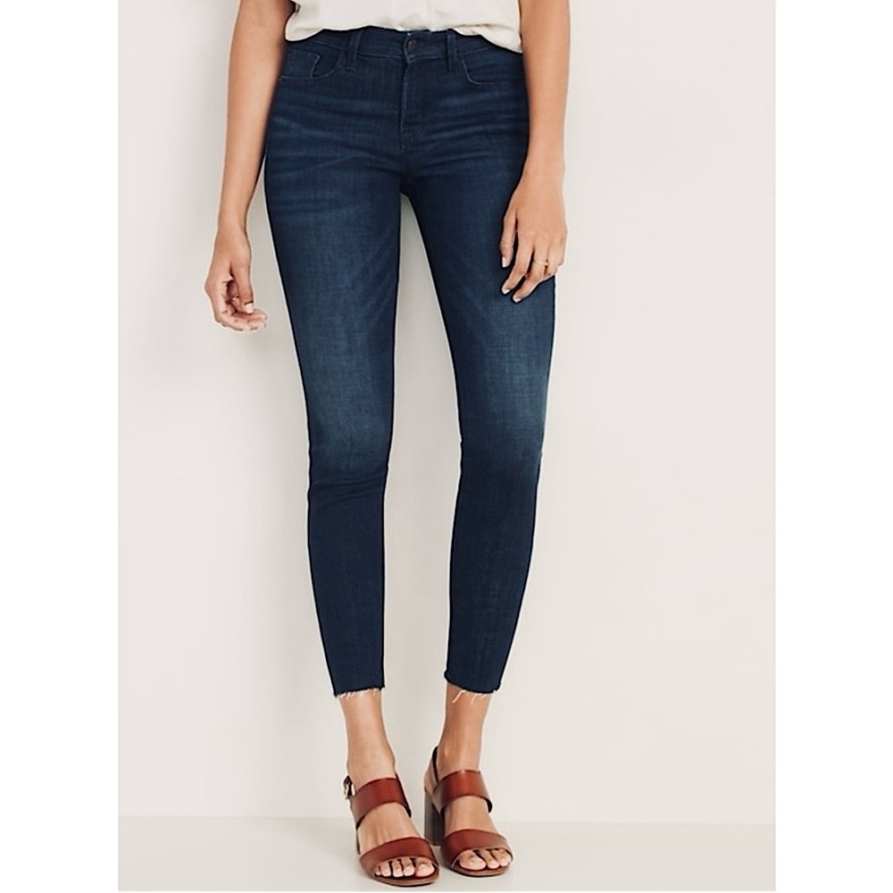 Old Navy Rockstar Super Skinny Ankle Jeans Ultra Dark Wash Denim Raw Fringe Hem